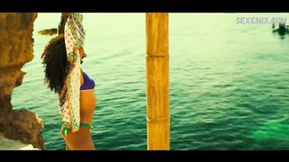 Сцена в бикини Кассиуса Нельсона в фильме «Белые линии» 2020 г.