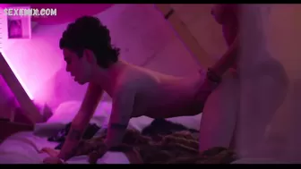 Clara Gallo, strap on de Flow Kountouriotis, escena en Todxs Nos