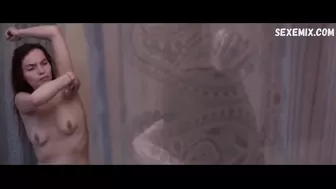 Patrycja Planik oben ohne, Szene in Lillian (2019)