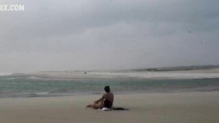 Il sedere di Loreta Dialla, scena in Biquini Paraiso (2015)