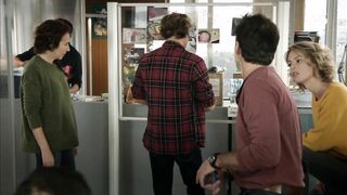 Грудь Адель Симфал, сцена в Les Mysteres de la basilique (2018)