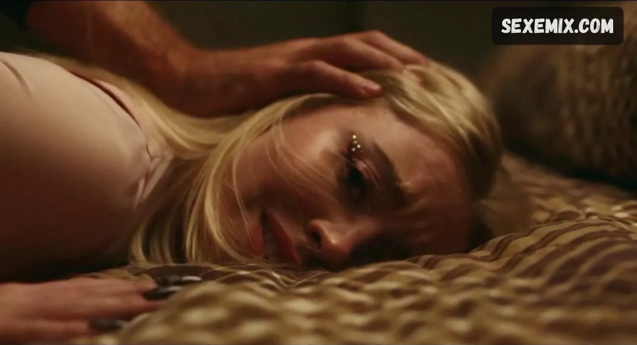 Sydney sweeney tights