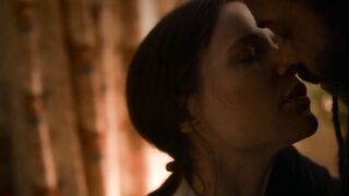 Katie McGuinness seksi, Snowpiercer sahnesi s01e06 (2020)