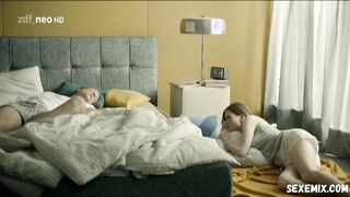 Lisa Hagmeister, Komm Schon'daki orman sahnesi! s01e03 (2015)