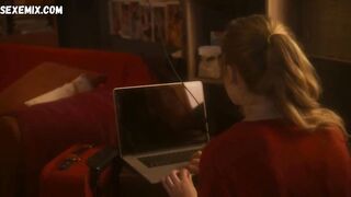 Tania Wyss, Daphne Bonneton-Suner sexy, escena en La douche froide (2018)