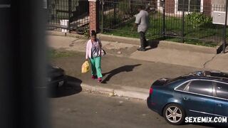 Birgundi Baker in topless, scena in The Chi s01e01 (2018)