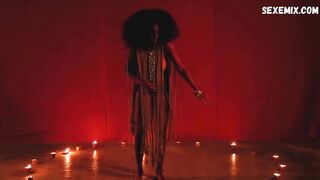 Helo Viana, Valeria Mona sexy, scena in O Segredo da Leoa (2019)