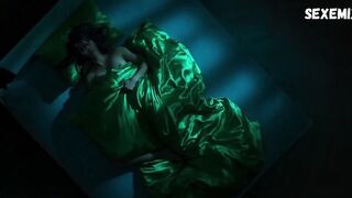 Klara Miklasova oben ohne, Szene in Daria (2020)