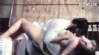 Uschi Digard сексуальная, сцена в Единственный дом в городе (1971)