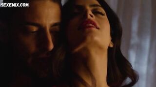 Emeraude Toubia en lingerie rouge, scène dans - Shadowhunters s01e03 (2016)