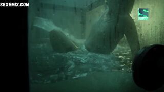 Stana Katic sexy, cena de lingerie em Absentia s01e01 (2017)