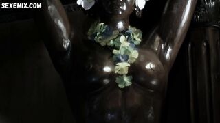 Caroline Ruske sexy, cena em ZwischenRaum (2010)