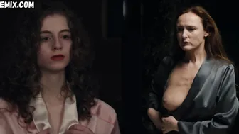 Deborah Kaufmanns seitliche Brust, Szene in Dark s01e03 (2017)