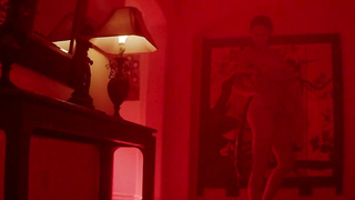 Милена Горум обнаженная, эротическая сцена из фильма «Черная комната» (2016)