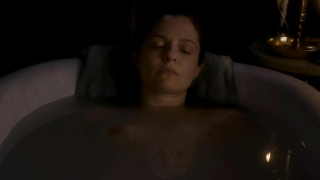 Shannon Lucio çıplak, Consuming Beauty'den (2015) erotik sahne