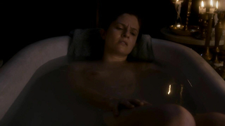 Shannon Lucio çıplak, Consuming Beauty'den (2015) erotik sahne