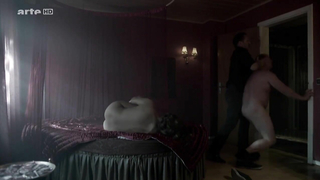 Narges Rashidi çıplak, Von glucklichen Schafen'den (2014) seks sahnesi