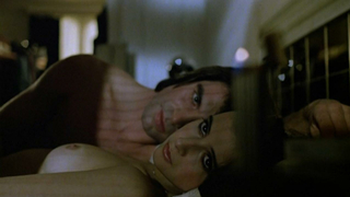 Emma Jacobs çıplak, The Stud'dan (1978) seks sahnesi