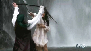 Pilar Rubio nackt, erotische Szene aus Piratas s01e01 (2011)