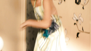 Lenka Vlasakova çıplak, Zeny v pokuseni (2010) filminden erotik sahne