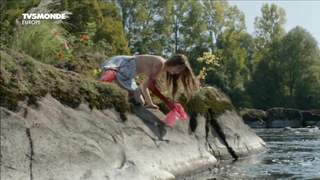 Florence Coste çıplak, La face'den erotik sahne (2016)