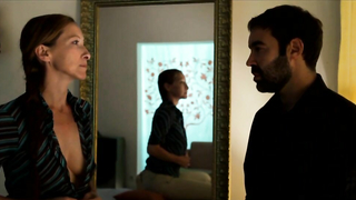 Barbara Drouinaud desnuda, Natacha Haegel desnuda, escena erótica de Cinq Femmes (2012)