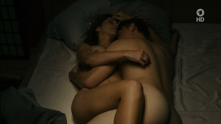 Ulrike C. Tscharre desnuda, escena de sexo de Tatort e943 (2015)