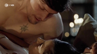 Collien Ulmen-Fernandes nudo, scena erotica da Ein starkes Team s01e46 (2010)
