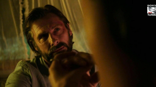 Lavinia Longhi çıplak, Station Horizon s01e03'ten erotik sahne (2015)