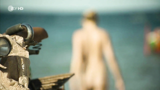 Tanja Wedhorn nua, cena erótica de Lebe lieber italienisch! (2014)