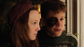 Sandrine Bisson nuda, scena di sesso da Mutants (2016)