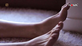 Marie Carrour çıplak, Siostry'den seks sahnesi (2017)