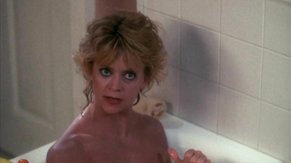 Goldie Hawn çıplak, Wildcats'ten erotik sahne (1986)
