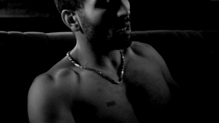 Bo Maerten çıplak, Wolf'tan seks sahnesi (2013)