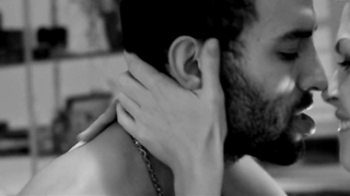 Bo Maerten çıplak, Wolf'tan seks sahnesi (2013)