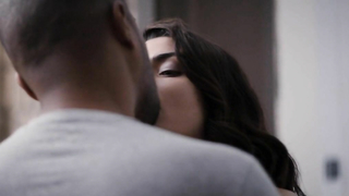 Tonia Sotiropoulou çıplak, Brotherhood filminden seks sahnesi (2016)