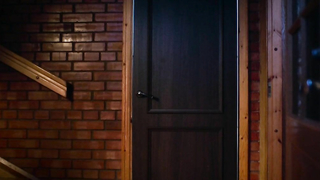 Angelina Strechina nuda, scena erotica da Mama vsegda ryadom (2016)