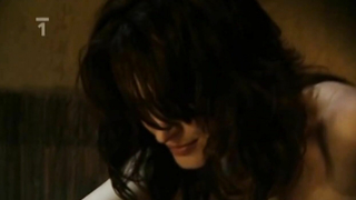 Valeria Beliasava çıplak, Aljona'dan seks sahnesi (2008)