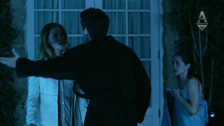 Bridget Regan seksi, Melanie Zanetti çıplak, The Leisure Class'tan (2015) erotik sahne