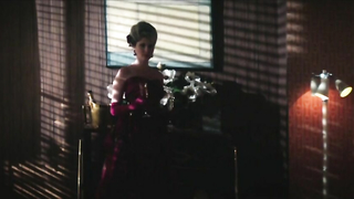 Barbara Evans çıplak, Dois Irmaos s01e03 (2017)'den seks sahnesi