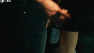 Lisa Wagner çıplak, Verdeckte Spuren'den erotik sahne (2017)