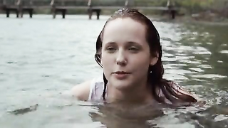 Alycia Debnam-Carey sexy, Adelaide Kane sexy, Katie Garfield sexy, эротическая сцена из The Devil's Hand (2014)