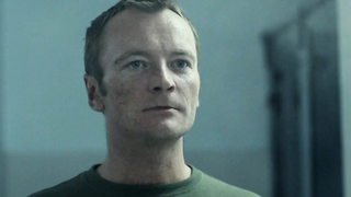 Rachael Taylor nue, scène érotique de Ghost Machine (2009)