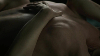 Jenna Thiam nuda, scena di sesso da Les Revenants s01e03,07 (2012)
