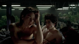 Мари-Жозе Кроз обнаженная, сцена секса из Арарата (2002)