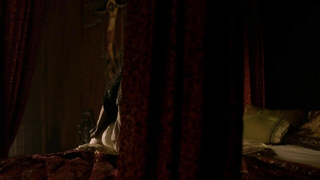 Montserrat Lombard nu, scène de sexe des Borgias s01e02 (2011)