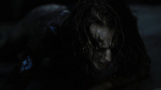 Florence Faivre desnuda, escena erótica de The Expanse s01e09 (2016)
