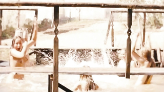 Violetta Davydovskaya çıplak, Viktoriya Gilevich çıplak, Ekaterina Rudneva çıplak, 1612 Khroniki smutnogo vremeni'den erotik sahne (2007)