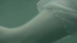 Ophelia Lovibond nuda, scena di sesso da Gozo (2015)