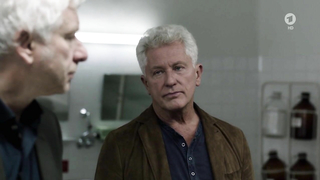 Jasmin Georgi çıplak, Tatort e1022'den erotik sahne (2017)